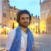 Profesor apasionado por los idiomas y con experiencia en inglés, francés, alemán y español para extranjeros.